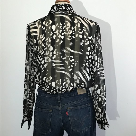 Massy - Black & White Sheer Animal Print Top - 3/25$ - Picture 5 of 7